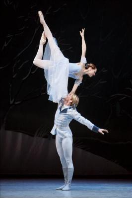 TDC_3687110384-ballet-nacional-praga-funde-cascanueces-cuento-navidad